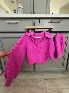 Zara fuchsia pink cropped sweater